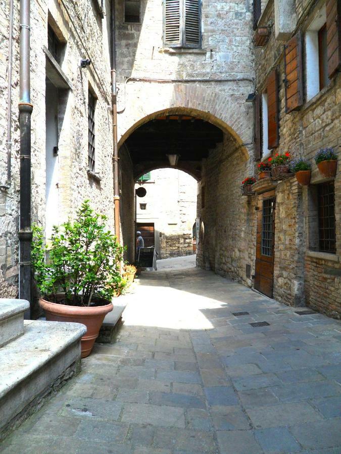 Affittacamere In Centro Gubbio Exterior photo