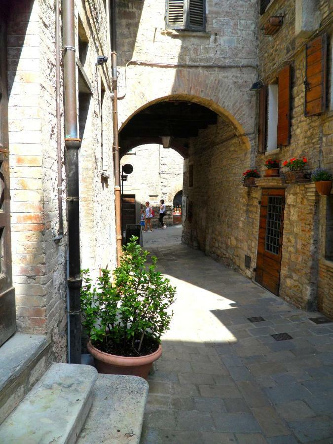 Affittacamere In Centro Gubbio Exterior photo